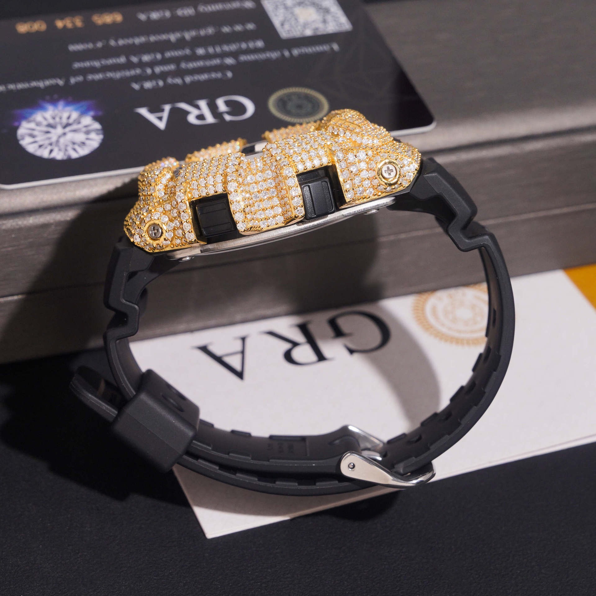 Iced-Out G-Shock Watch Case by - Luxury Watch Levels 评论和价格