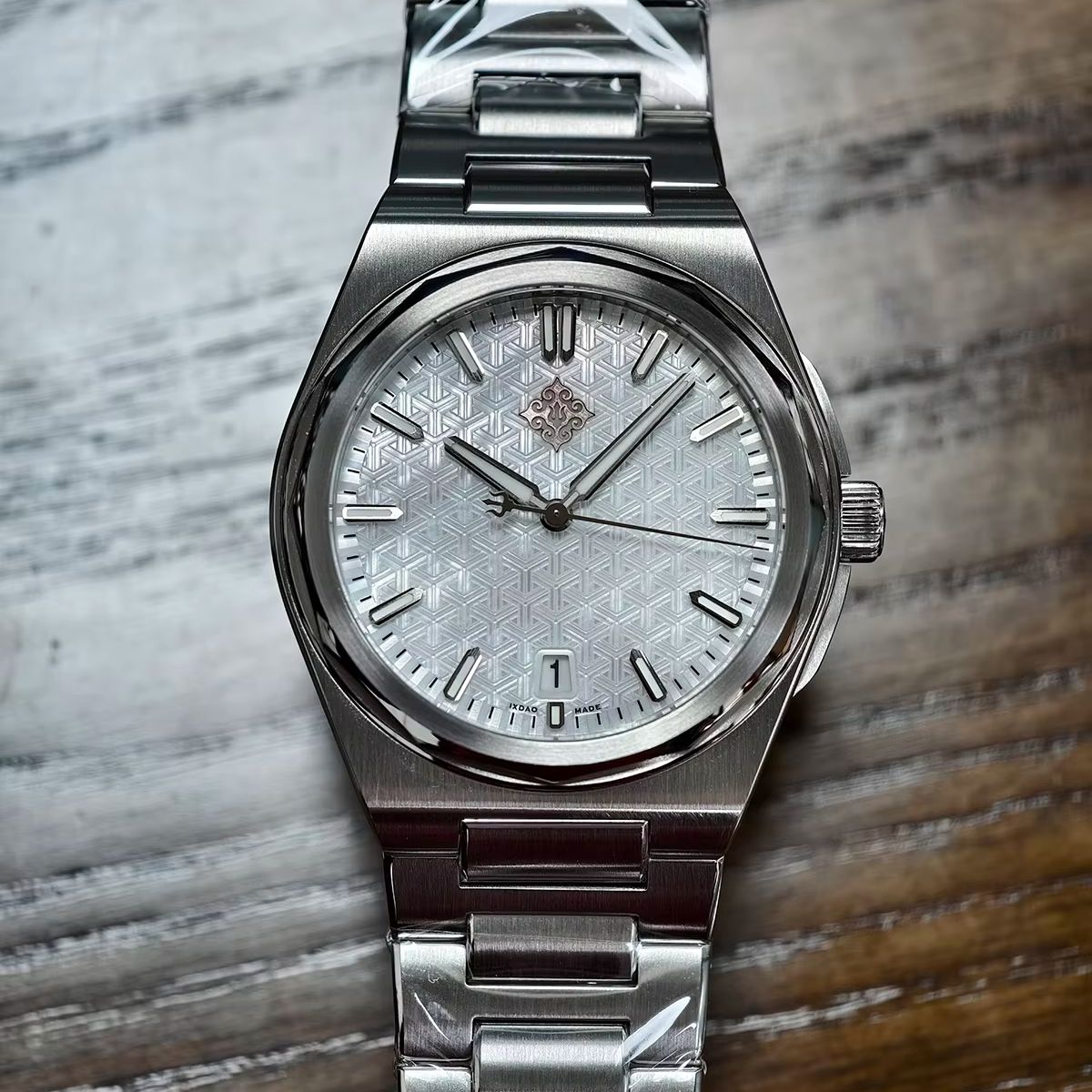 IX&DAO 2026 New Warrior 37mm M - Omega Watch Constellation 评论和价格
