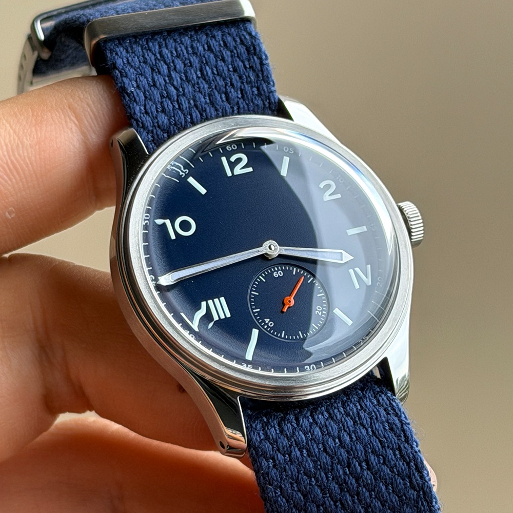 California Blue Formal Busines - Guilloché Dial Watch 评论和价格