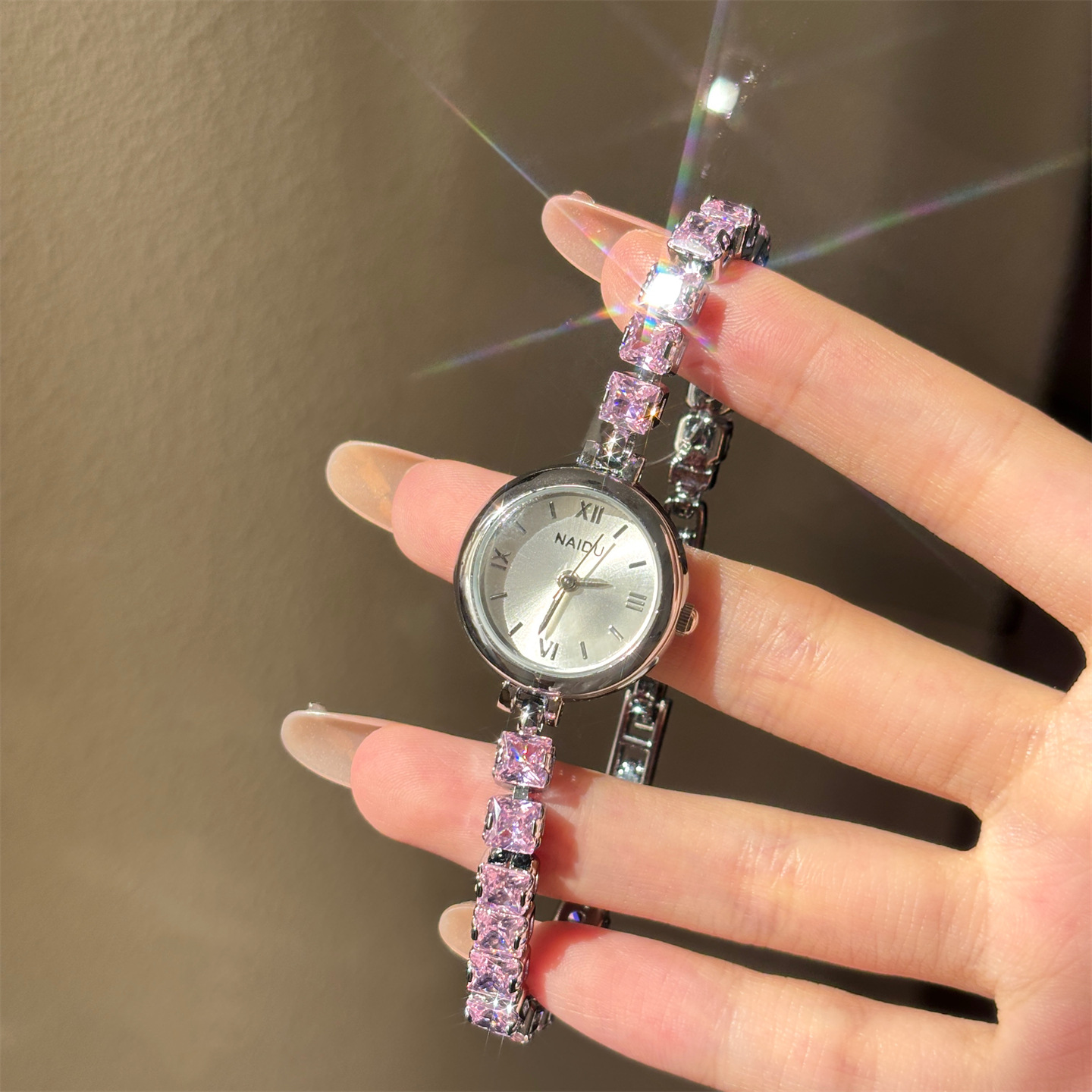 New Fashion Diamond-encrusted  - Luxury Watch Levels 评论和价格